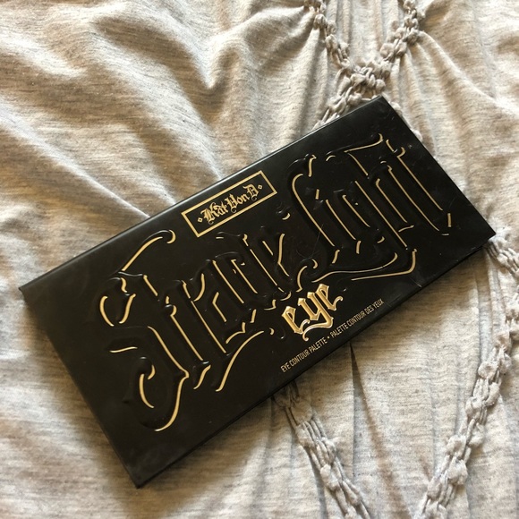 Kat Von D Other - Kat Von D Shade + Light Eye Shadow Palette